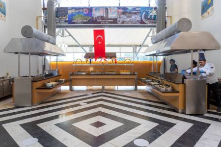 THE HOLIDAY RESORT HOTEL Restaurants